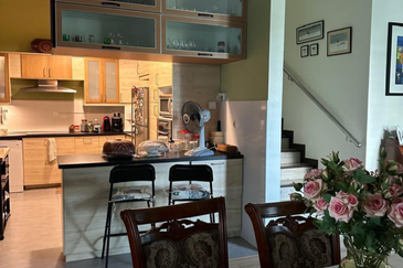 Azhara @ Antara Gapi