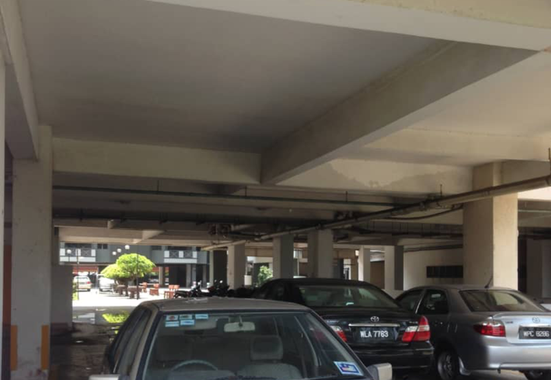 Turf View Apartment (Mutiara Serdang)