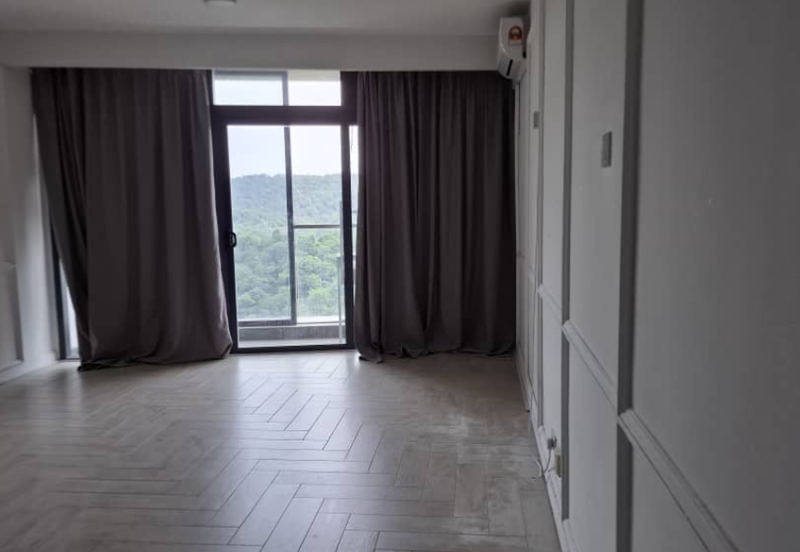 Crown Tower @ Empire City