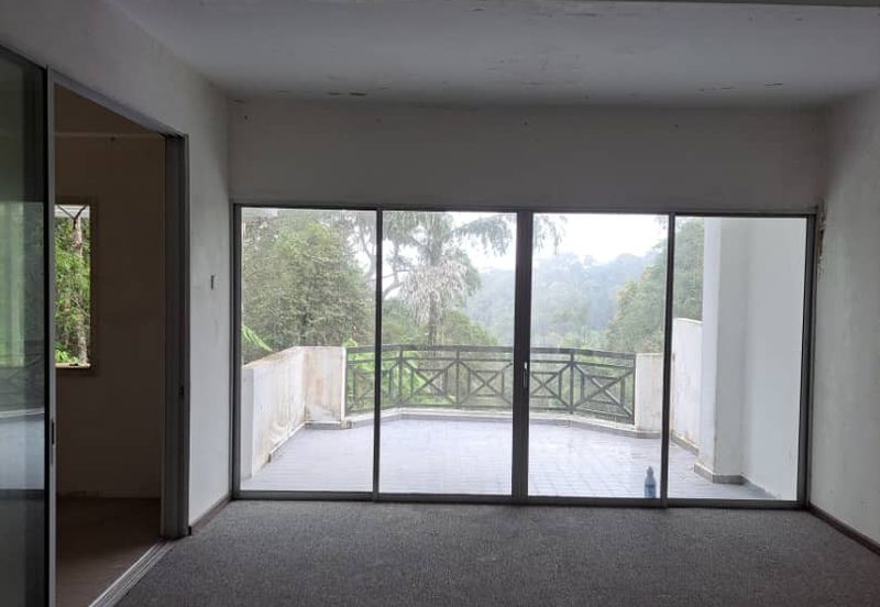 Silverpark Apartment