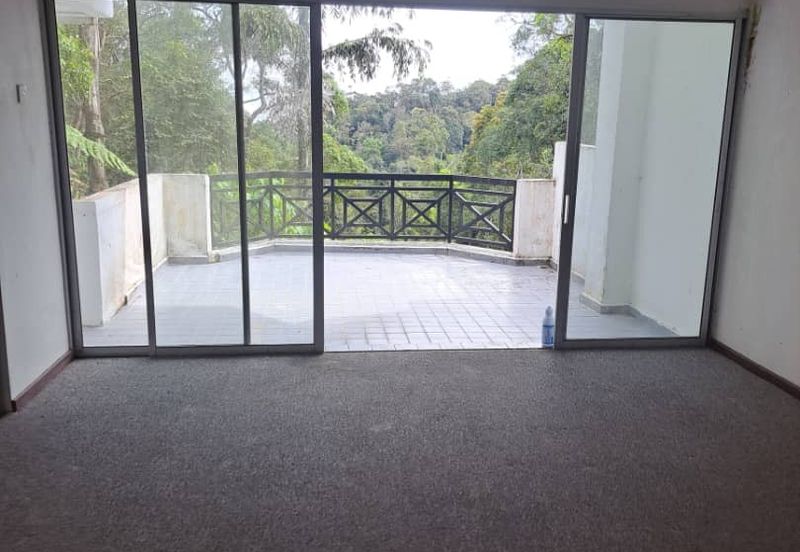 Silverpark Apartment