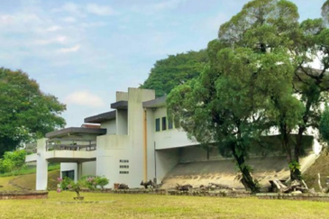 Bangalow with Large Land @ Klang Selangor 