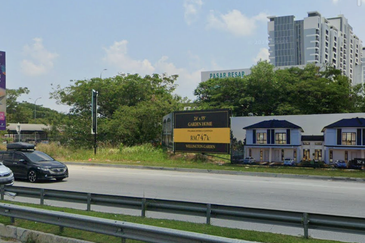Roadside Commercial Land @ Puncak Alam, Selangor