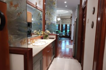 Impian Golf & Country Club