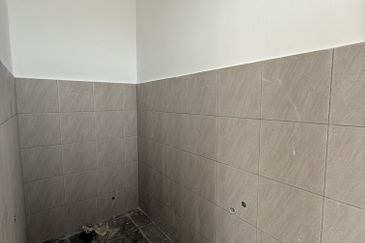 Sungai Gadut, Senawang