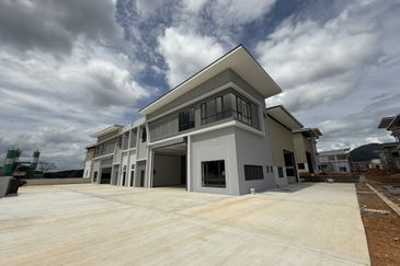 Sungai Gadut, Senawang