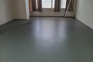 New painted shop, next to city park