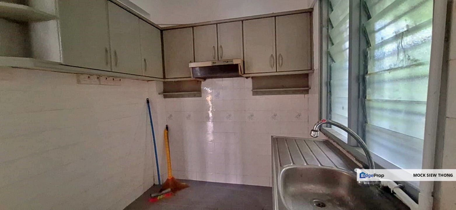 Cheap Sale Good Basic Condition Unit Pandan Heights, Pandan Perdana