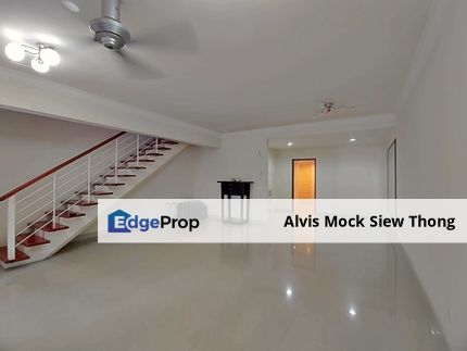 Cheap Sale 3 Storey Good Renovated Condition Terrace House @ Bukit Segar Jaya, Cheras, Selangor, Cheras