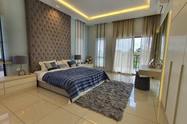 [RM488K] Double Storey Superlink House Lukut Town