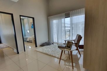 [RM488K] Double Storey Superlink House Lukut Town