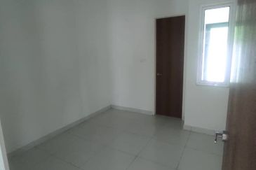 3 Storey Semi D in Seremban Town Gated Guarded