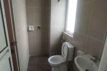 3 Storey Semi D in Seremban Town Gated Guarded