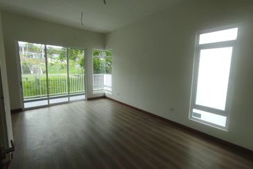 3 Storey Semi D in Seremban Town Gated Guarded