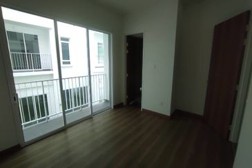 3 Storey Semi D in Seremban Town Gated Guarded