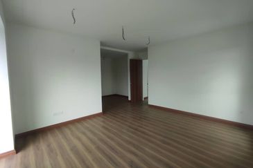 3 Storey Semi D in Seremban Town Gated Guarded