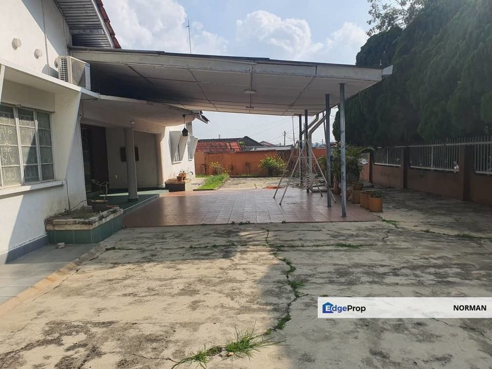 Single Storey Bungalow with Huge Land [RM650k], Negeri Sembilan, Seremban