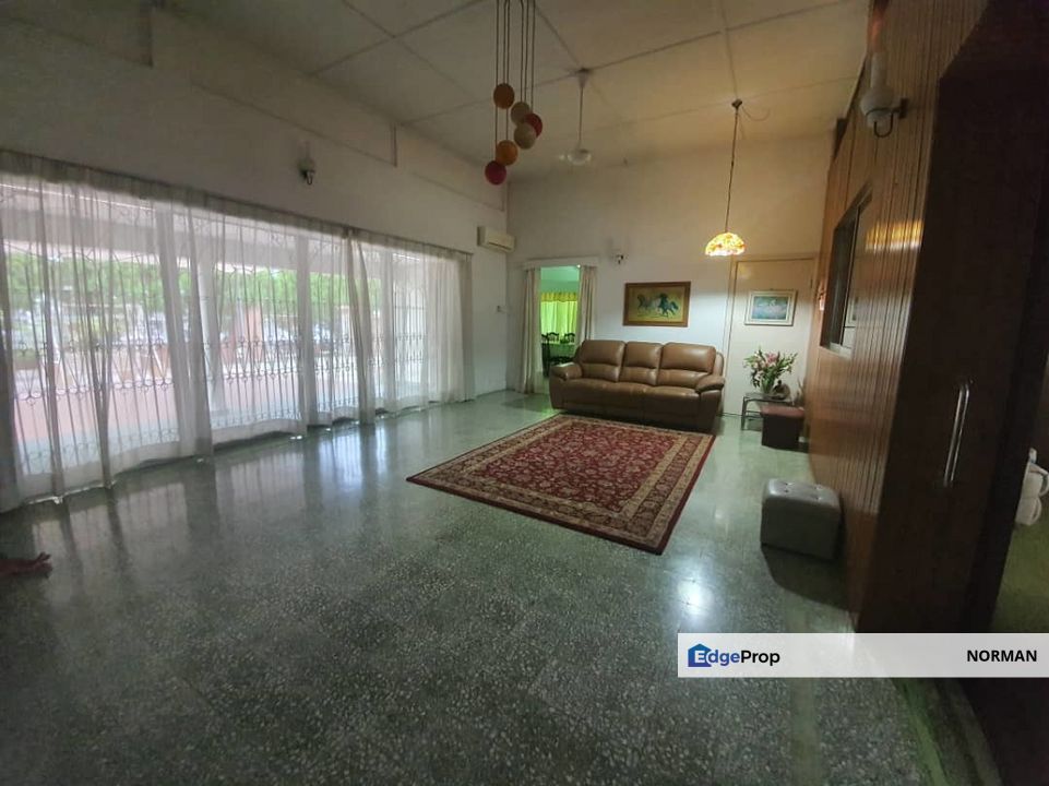 Single Storey Bungalow with Huge Land [RM650k], Negeri Sembilan, Seremban