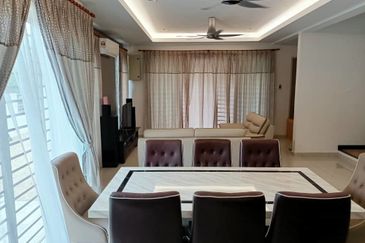 Double Storey End Lot [Bandar Ainsdale]