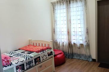 Double Storey End Lot [Bandar Ainsdale]