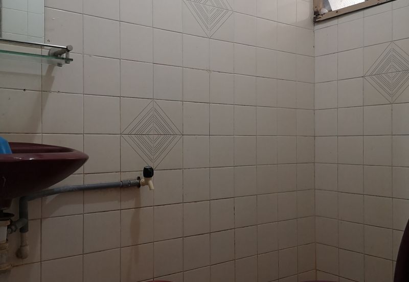 [RM300K] Tanjung Biru Condominum [SEAFRONT UNIT] [WALKING TO BEACH]