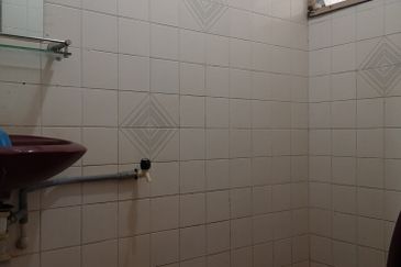 [RM300K] Tanjung Biru Condominum [SEAFRONT UNIT] [WALKING TO BEACH]