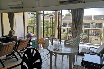 [RM550K] Tanjung Biru Condominum [TOP FLOOR PENTHOUSE SEAVIEW SEAFRONT]