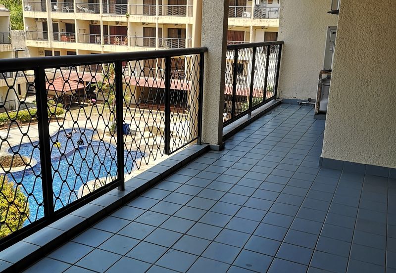 [RM550K] Tanjung Biru Condominum [TOP FLOOR PENTHOUSE SEAVIEW SEAFRONT]