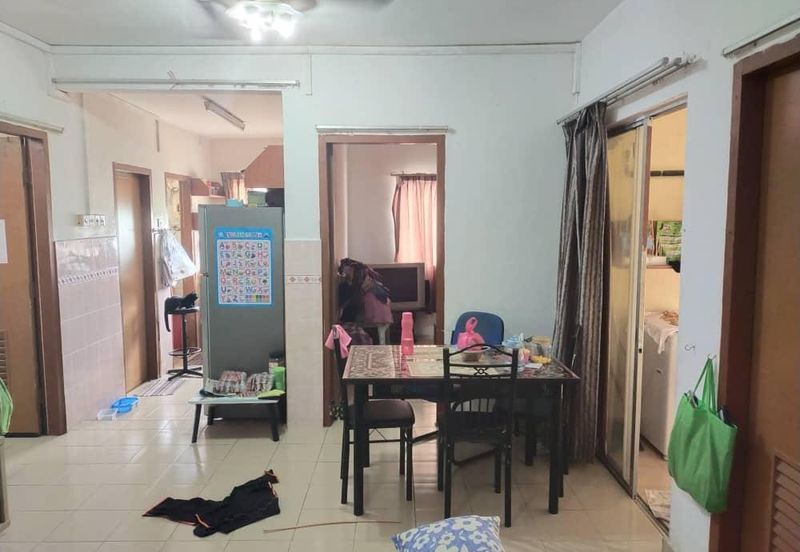 DAHLIA, GARDEN AVENUE, SEREMBAN 2 FOR SALE