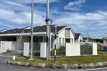 SINGLE STOREY CORNER LOT @IRINGAN BAYU NEAR SENDAYAN