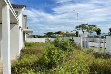 SINGLE STOREY CORNER LOT @IRINGAN BAYU NEAR SENDAYAN