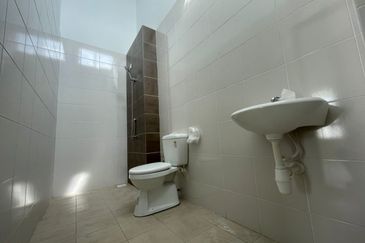 SINGLE STOREY CORNER LOT @IRINGAN BAYU NEAR SENDAYAN