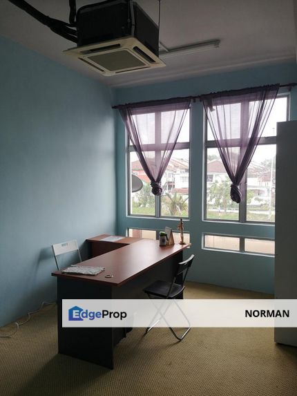 Oakland Commercial Center facing mainroad 1st floor for rent RM1K , Negeri Sembilan, Seremban