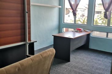 Oakland Commercial Centre