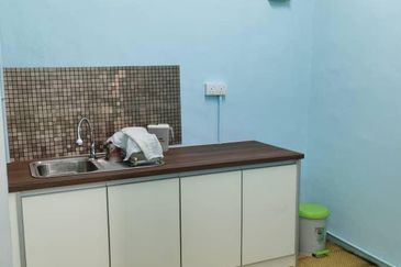 Oakland Commercial Centre