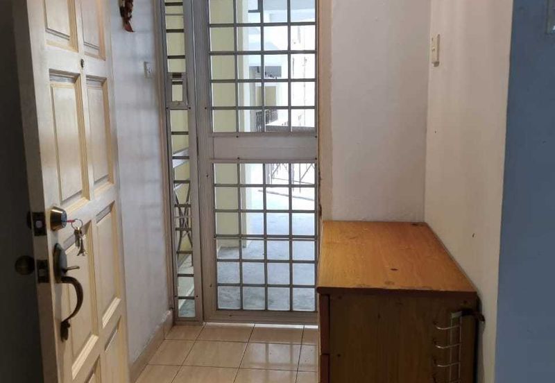 TASEK MEWAH CONDO AT SEREMBAN FOE SALE