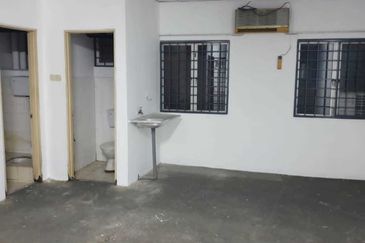 Oakland Commercial Centre