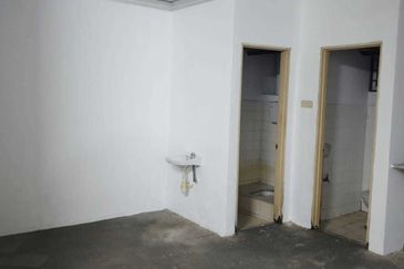 Oakland Commercial Centre