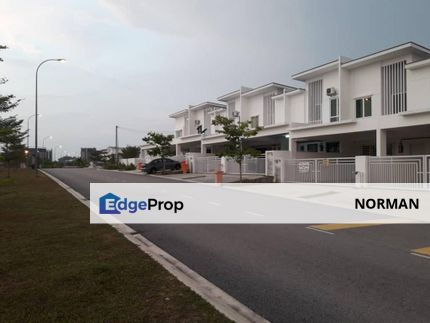 Hijayu Double Storey Terrace @ Bandar Sri Sendayan, Negeri Sembilan, Siliau