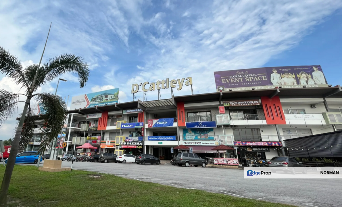 [Senawang Town] Limited Mainroad Red Bricks Semi D Shoplot near Mydin, Giant, KipMall Senawang, Negeri Sembilan, Seremban