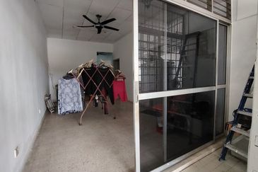 RUMAH SINGLE STOREY IN RASAH JAYA SEREMBAN FOR SELL