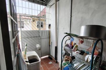 RUMAH SINGLE STOREY IN RASAH JAYA SEREMBAN FOR SELL