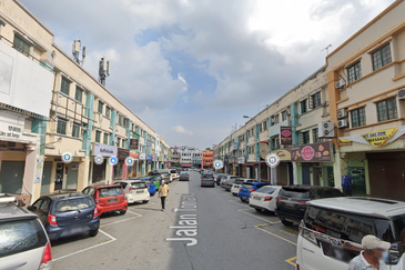 [KEMAYAN SQUARE SEREMBAN 2] FACING MAINROAD 3 STOREY SHOP OFFICE [ROI MORE THAN 5%] Walking Distance to Palm Mall & KPJ Hospital