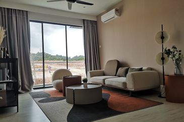 [KEMAYAN HEIGHTS S2] Cheapest Double Storey Luxury Hill Top Semi D in Seremban 2 [Gated Guarded with only 120 units]