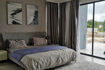 [KEMAYAN HEIGHTS S2] Cheapest Double Storey Luxury Hill Top Semi D in Seremban 2 [Gated Guarded with only 120 units]