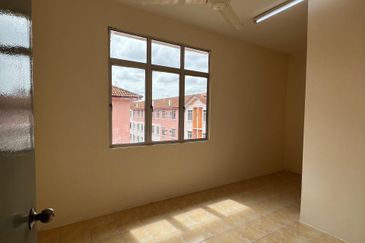 [RM183K SEREMBAN PUTRA APARTMENT] 100% FULL LOAN WITH CASHBACK!! LOCATED IN SIKAMAT TOWN near to Seremban, Senawang, Ampangan, Paroi, Mantin, Nilai, R