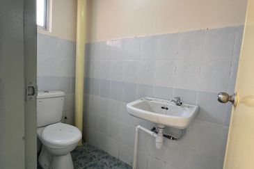 [RM183K SEREMBAN PUTRA APARTMENT] 100% FULL LOAN WITH CASHBACK!! LOCATED IN SIKAMAT TOWN near to Seremban, Senawang, Ampangan, Paroi, Mantin, Nilai, R