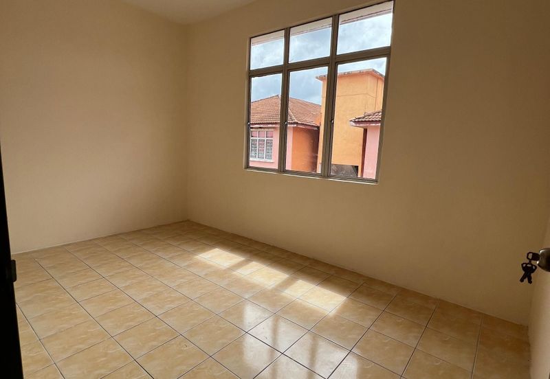 [RM183K SEREMBAN PUTRA APARTMENT] 100% FULL LOAN WITH CASHBACK!! LOCATED IN SIKAMAT TOWN near to Seremban, Senawang, Ampangan, Paroi, Mantin, Nilai, R