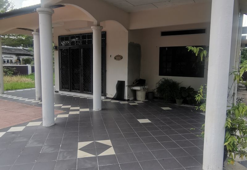 {Teluk Intan} Fully Furnished Bungalow For Sale