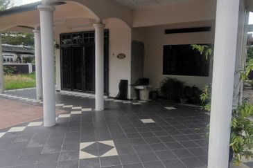 {Teluk Intan} Fully Furnished Bungalow For Sale